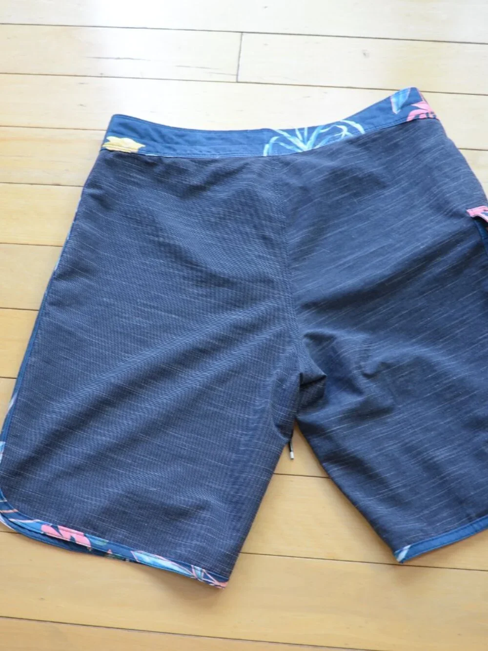 Billabong Recycler 73 Pro Men’s Floral Board Shorts Size 28